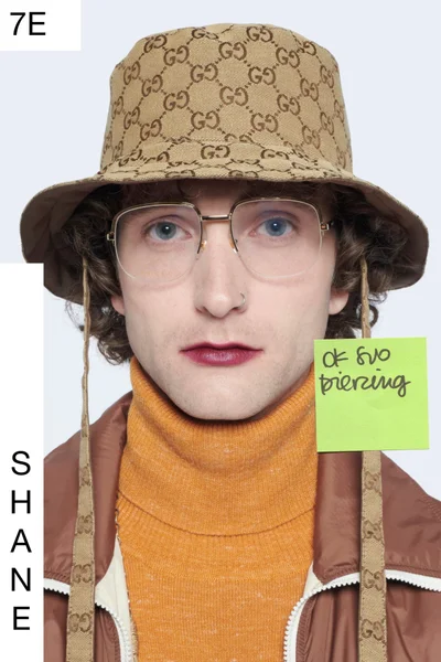 Look 16